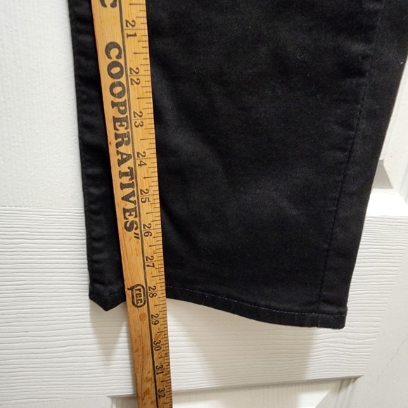 Levi's Jeans Women's 14M 32x30 Classic Straight Black Stretch Dark Wash 32 X 30 - Picture 6 of 10